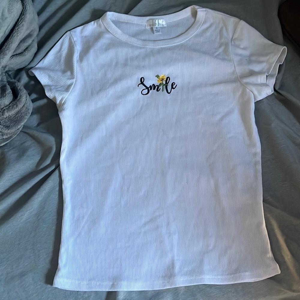 Cute white shirts stretchy and comfortable